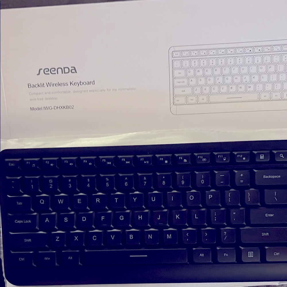 Seenda Backlit Wireless Keyboard NWT